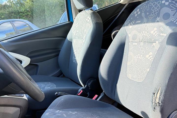 Blå Ford Ka fra 2012