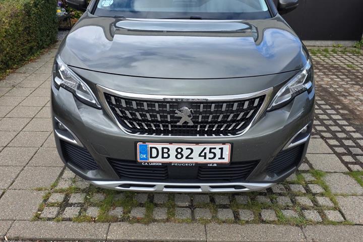 Brun Peugeot 3008 fra 2018