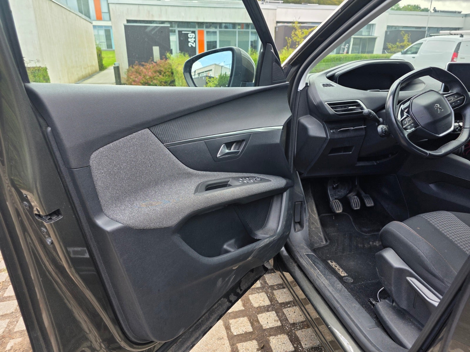 Brun Peugeot 3008 fra 2018