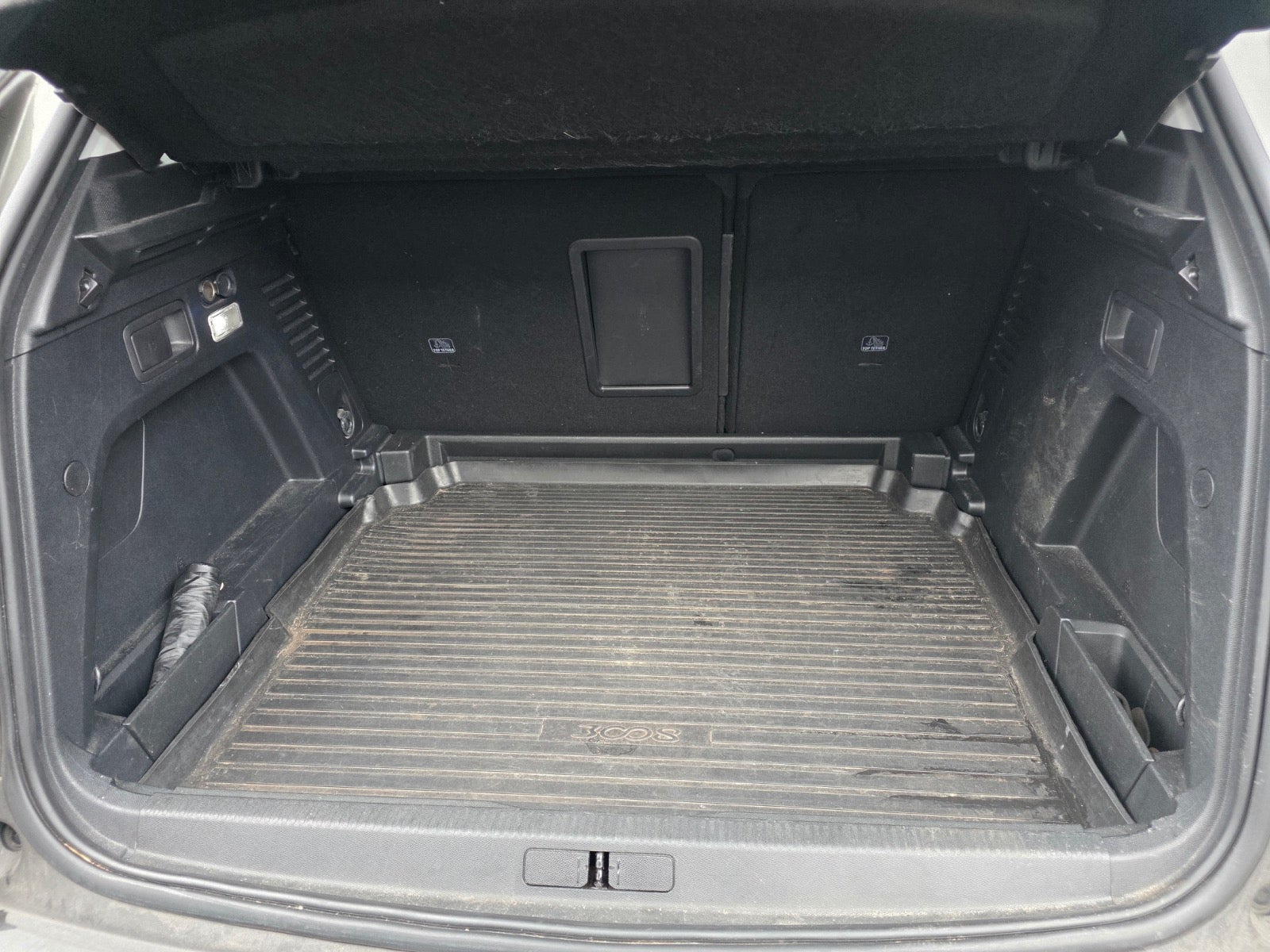 Brun Peugeot 3008 fra 2018