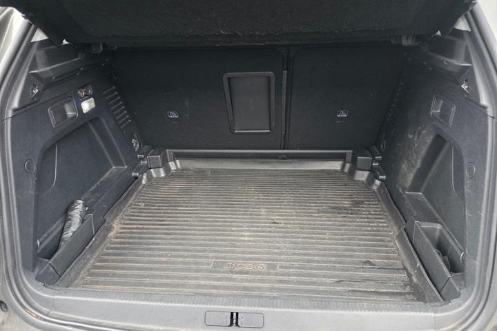 Brun Peugeot 3008 fra 2018