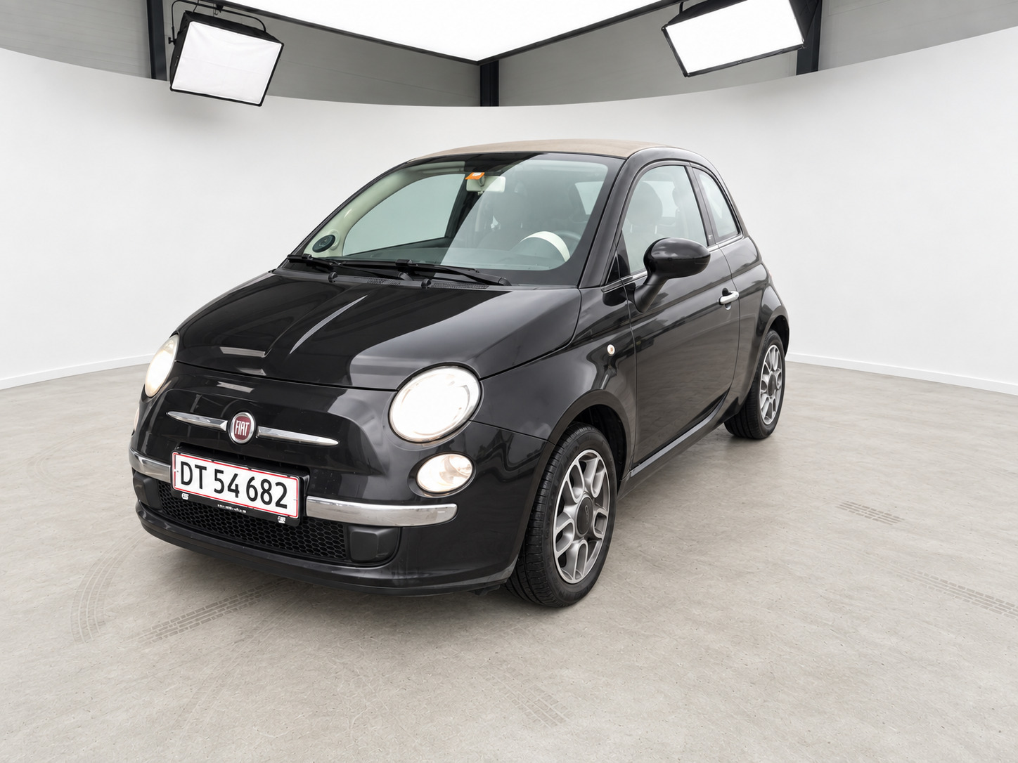 Sort Fiat 500C fra 2012