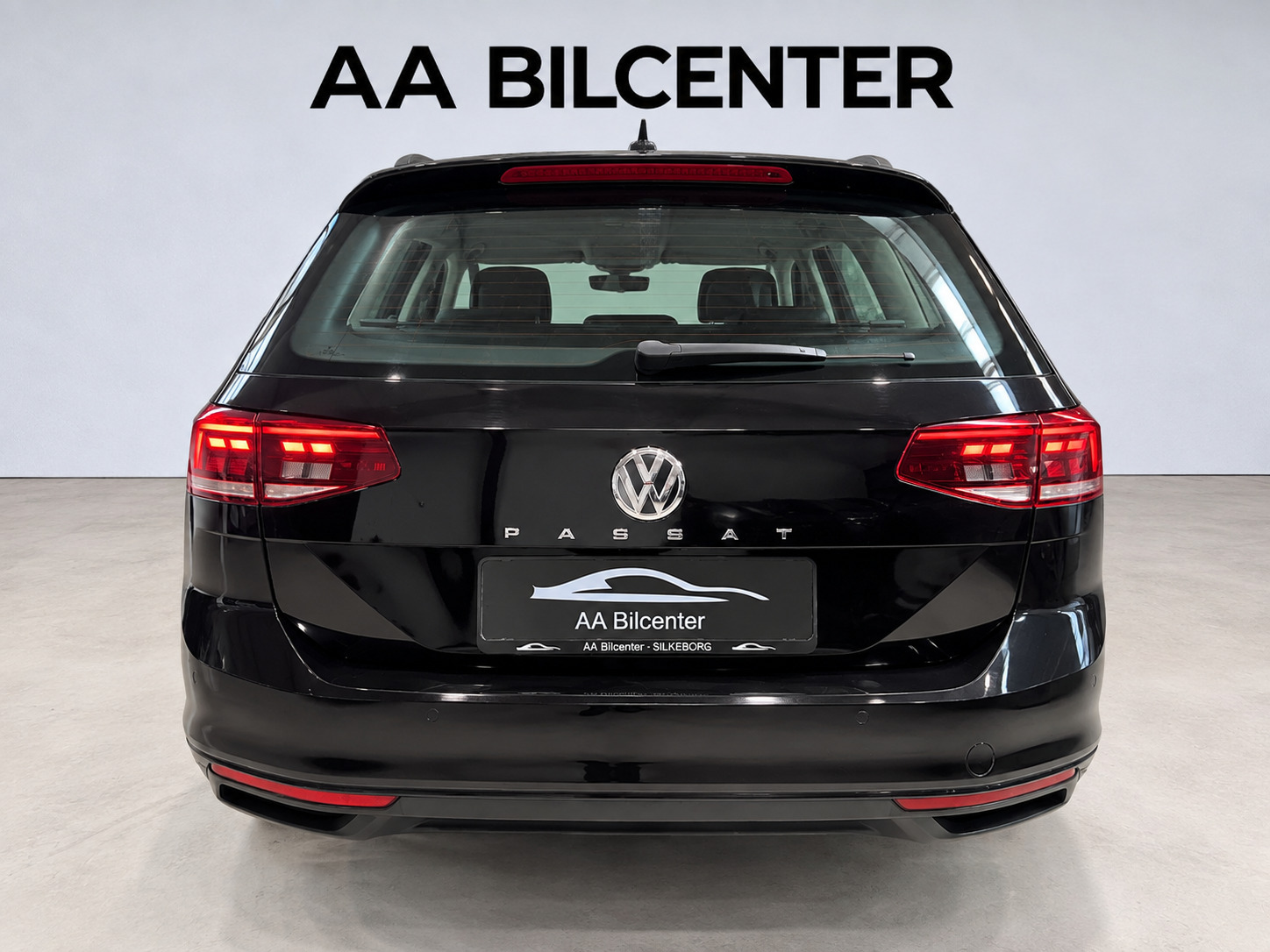 Sort VW Passat fra 2020