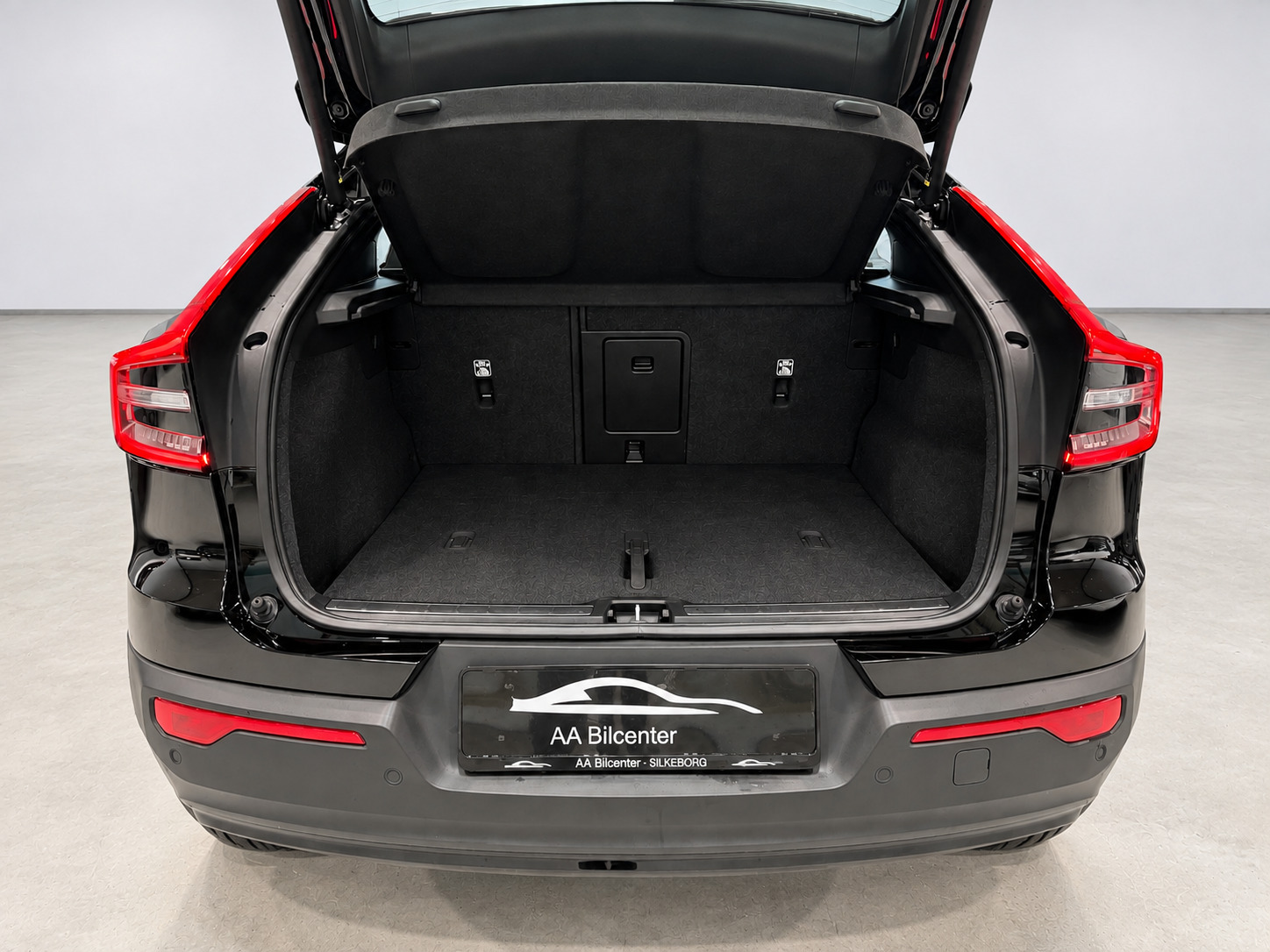 Sort Volvo C40 fra 2022