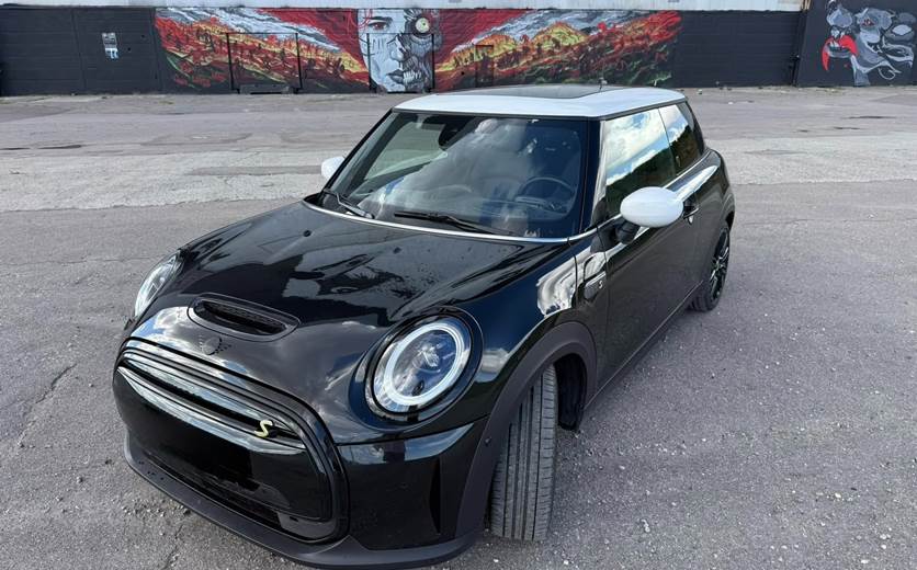 Mini Cooper SE Younique Trim