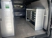Sort Mercedes Vito 119 fra 2021