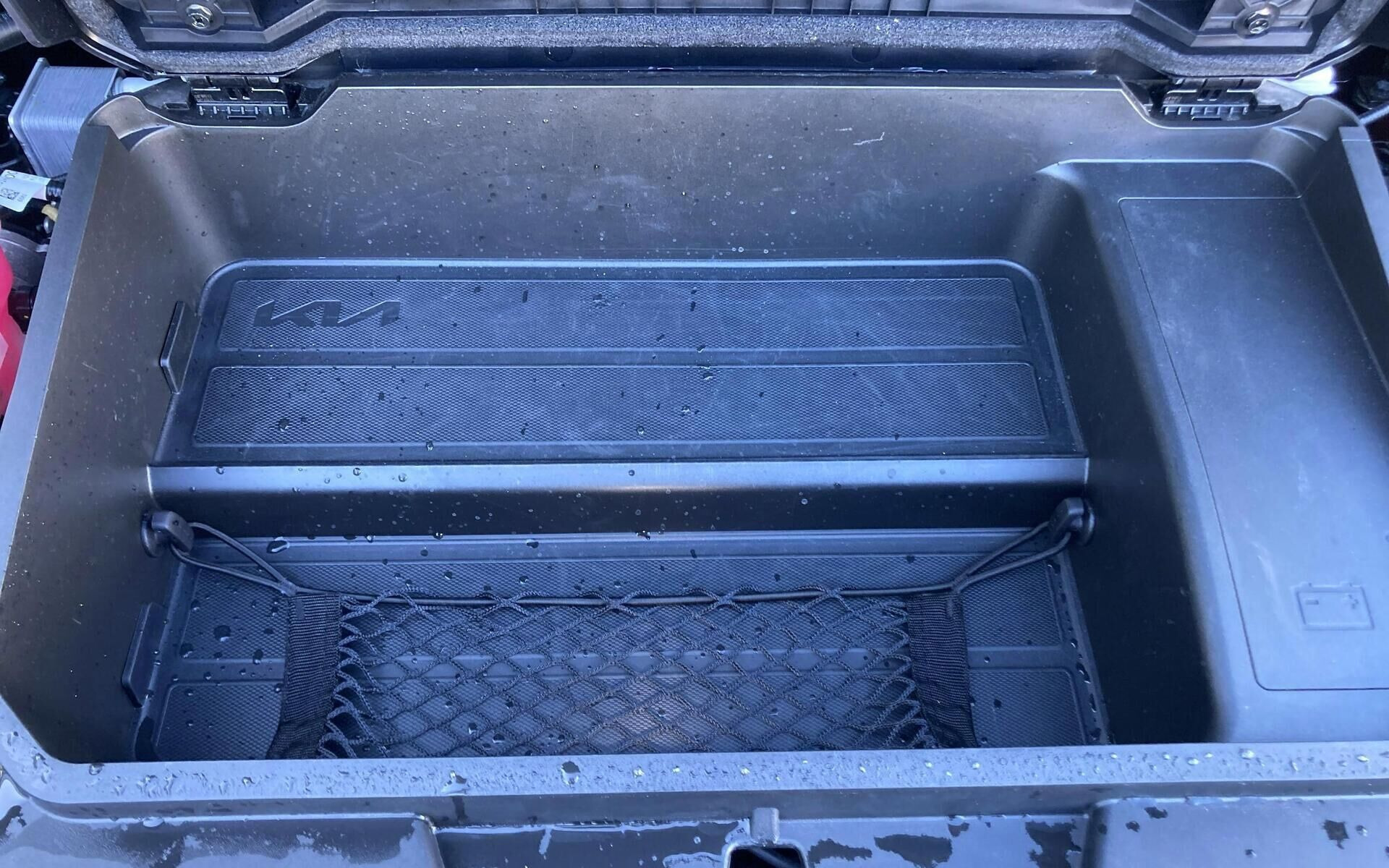 Grå Kia Niro EV fra 2024