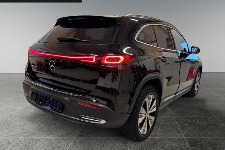 Sort Mercedes EQA250 fra 2021