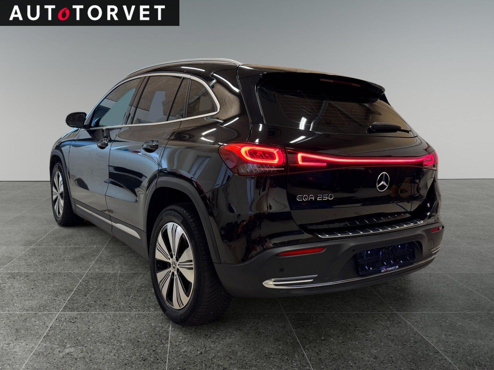 Sort Mercedes EQA250 fra 2021
