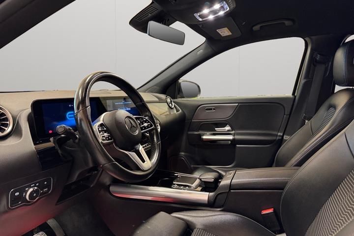 Sort Mercedes EQA250 fra 2021
