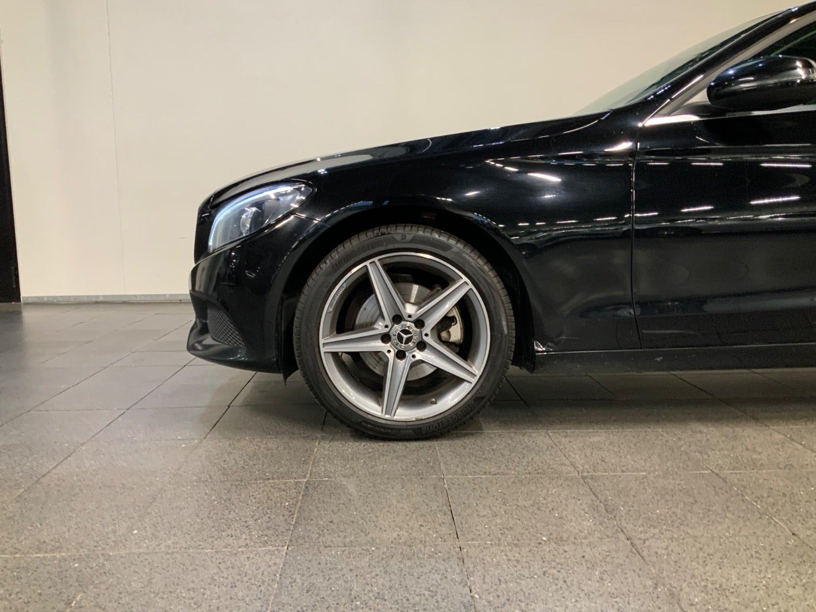 Sort Mercedes C220 d fra 2017