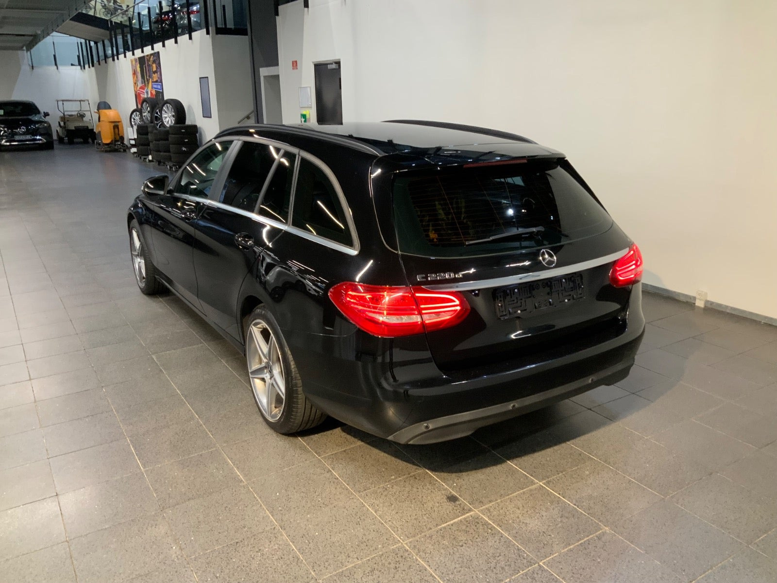 Sort Mercedes C220 d fra 2017
