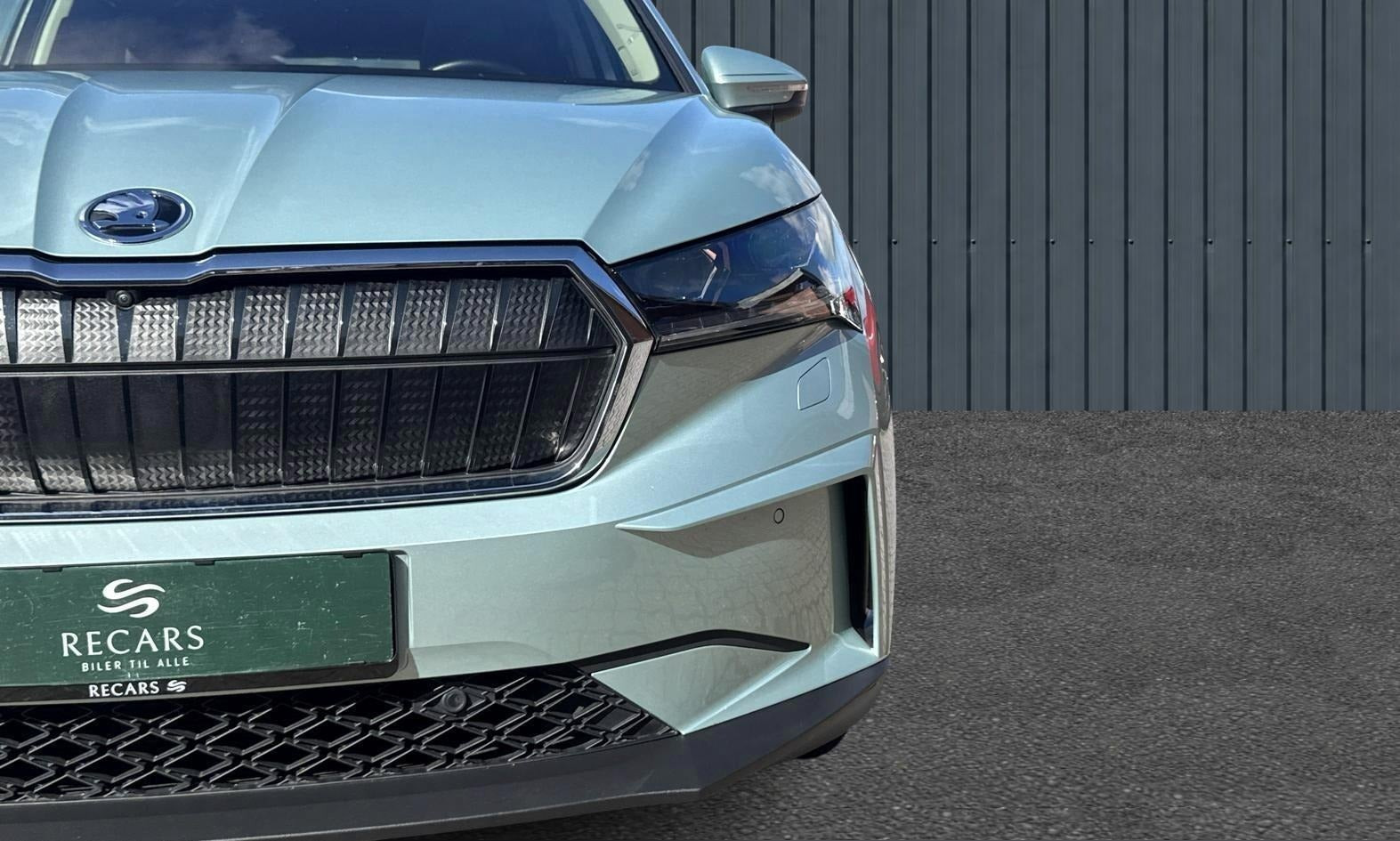 Grøn Skoda Enyaq fra 2023