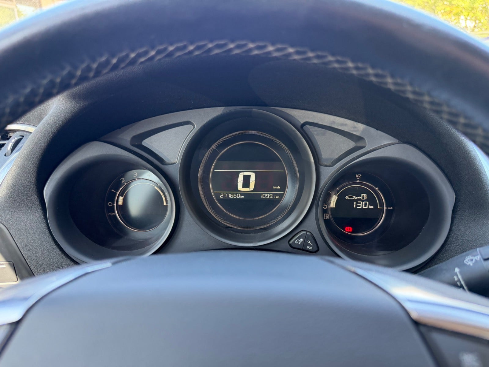 Grøn Citroën C4 fra 2015