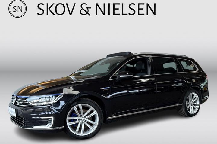 Sort VW Passat fra 2018