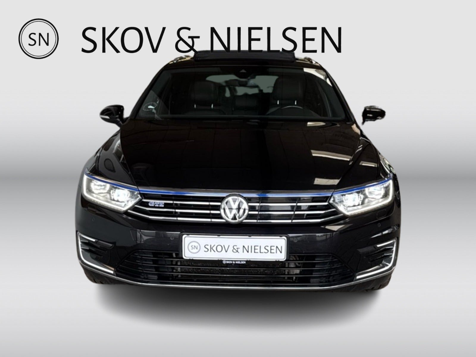 Sort VW Passat fra 2018