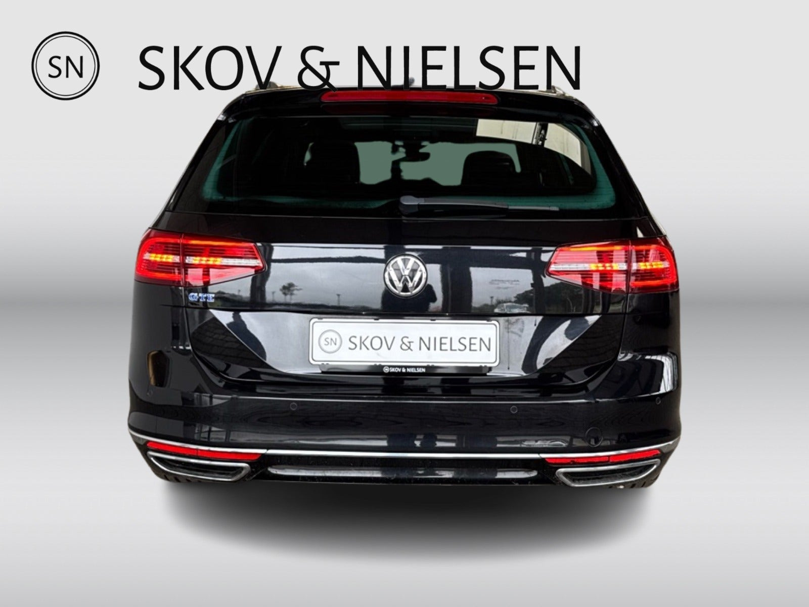 Sort VW Passat fra 2018