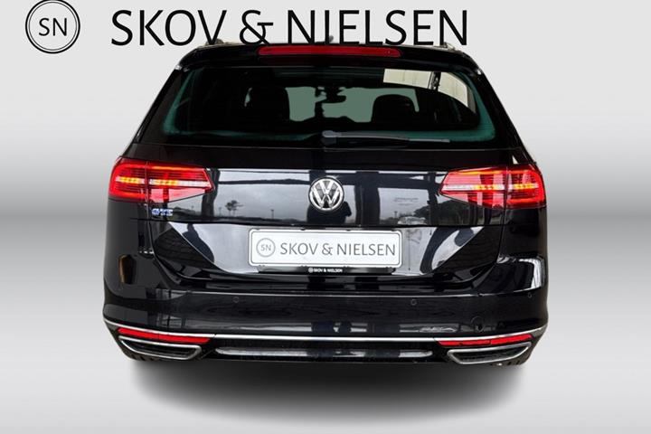 Sort VW Passat fra 2018