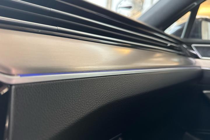 Sort VW Passat fra 2018
