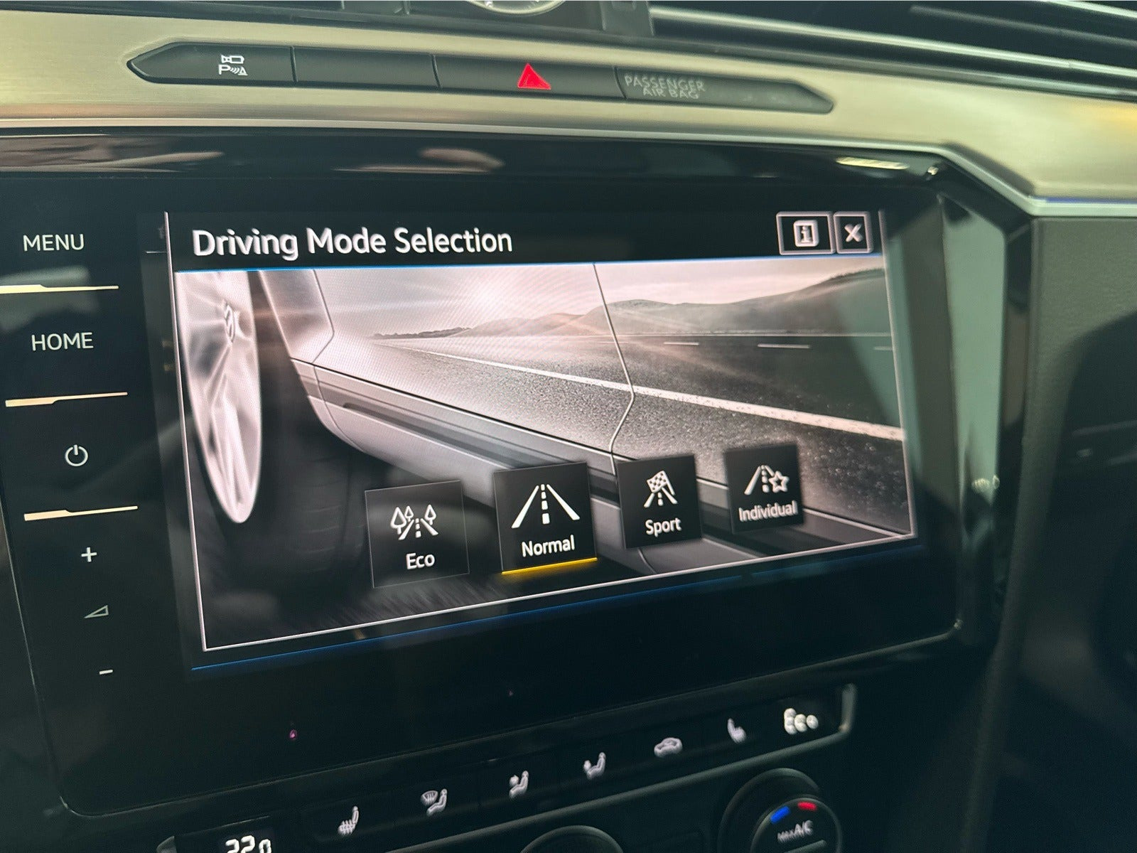 Sort VW Passat fra 2018