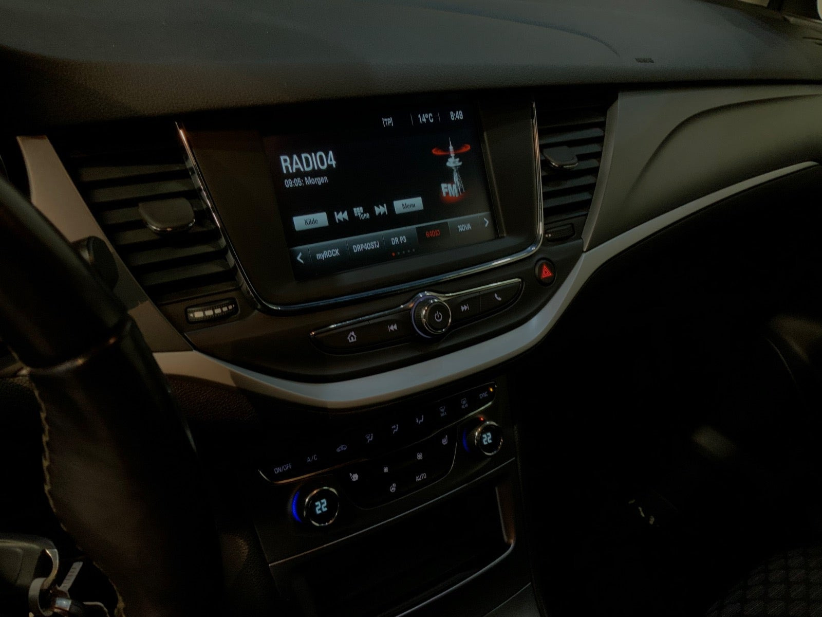 Hvid Opel Astra fra 2019
