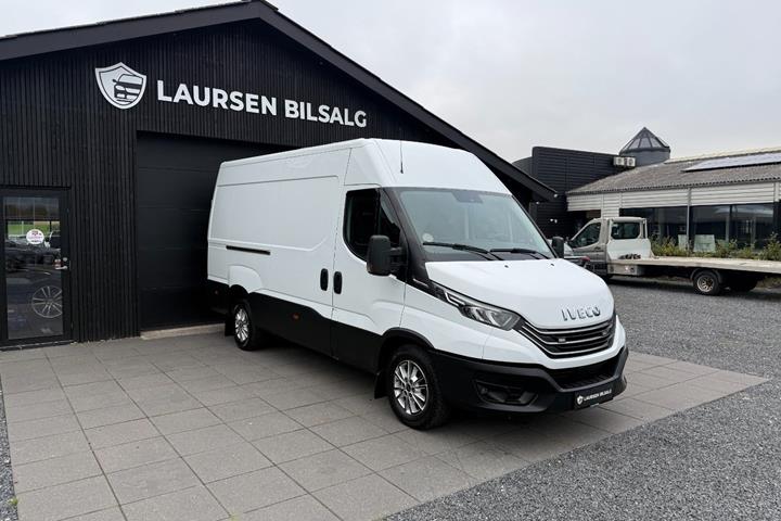 Hvid Iveco Daily fra 2022