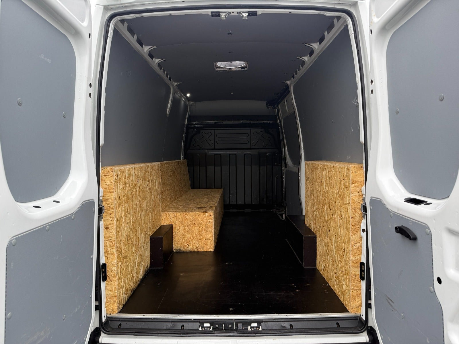 Hvid Iveco Daily fra 2022