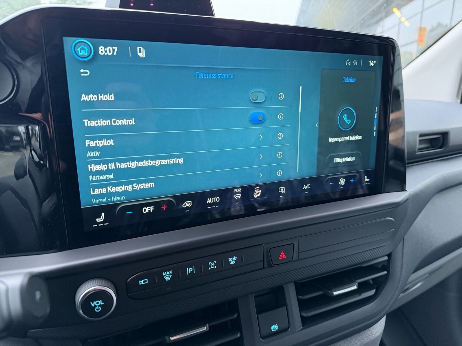 Hvid Ford E-Transit Custom 340 L2 fra 2026