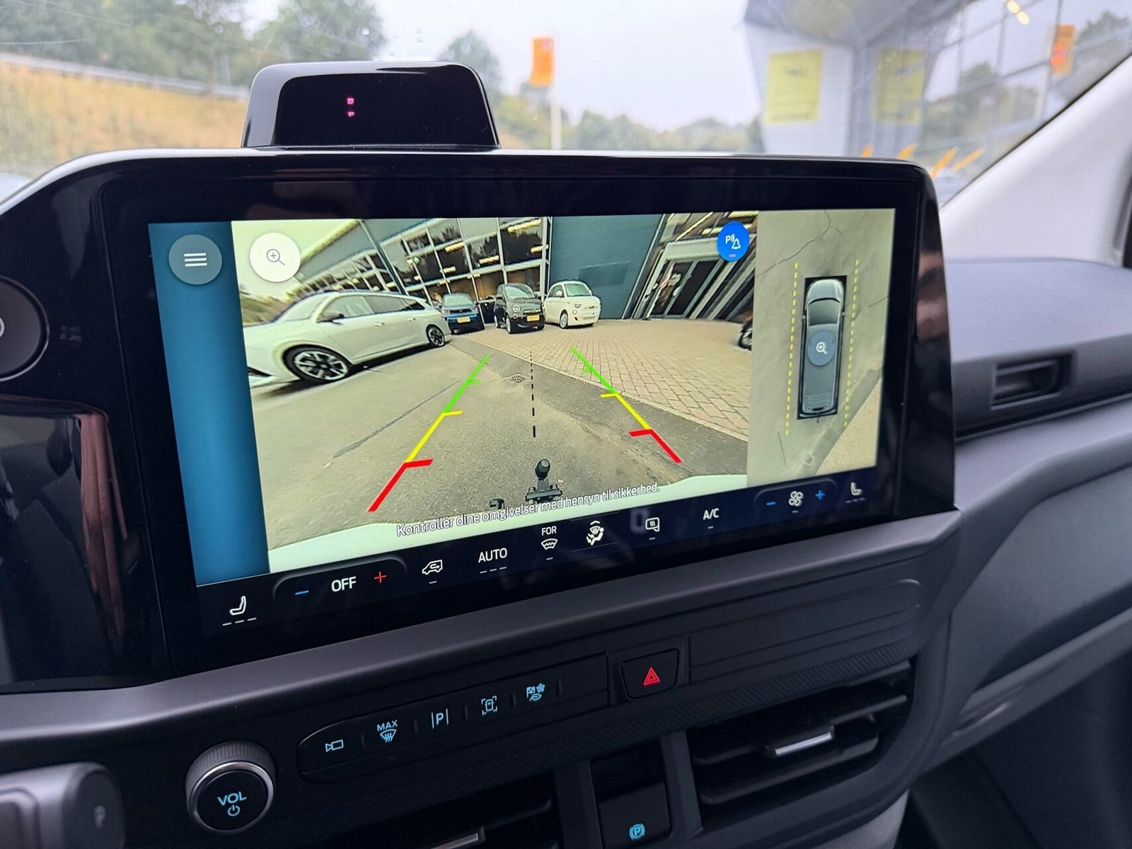Hvid Ford E-Transit Custom 340 L2 fra 2026
