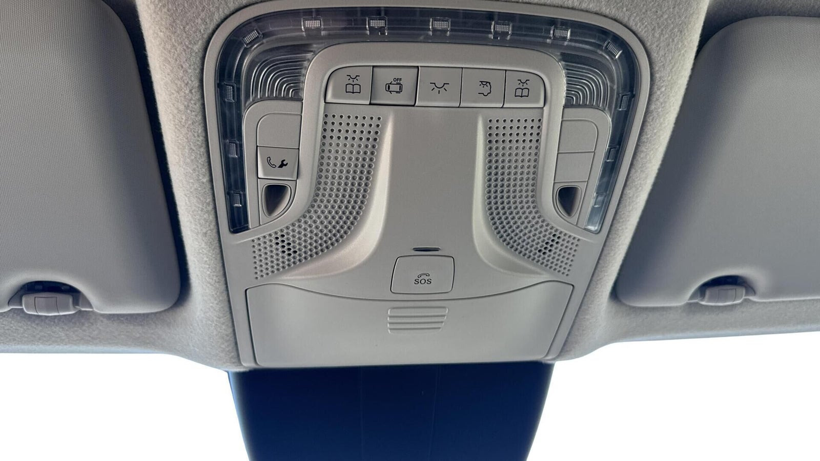 Hvid Mercedes Vito 114 fra 2022