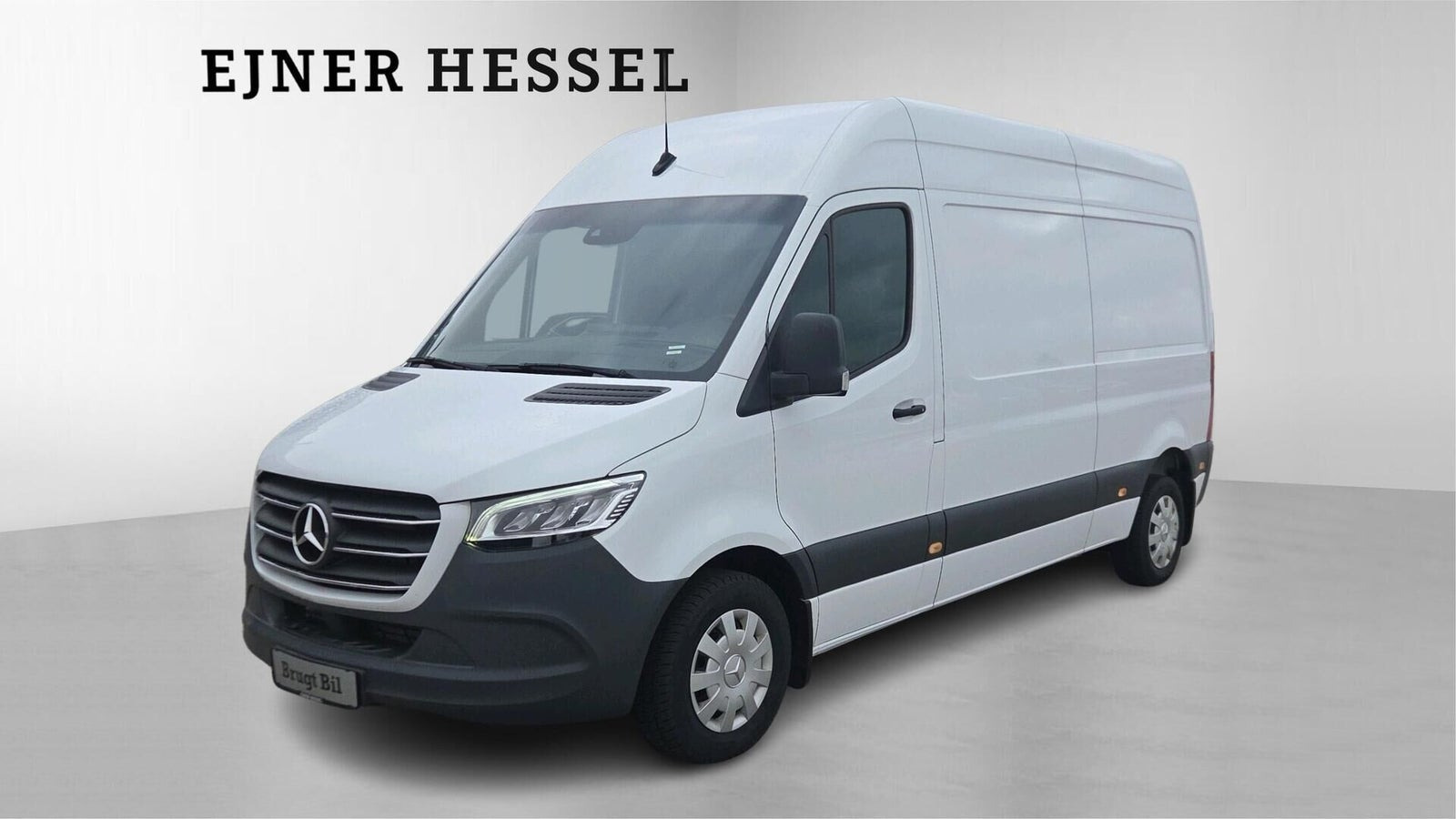 Hvid Mercedes Sprinter 215 fra 2023