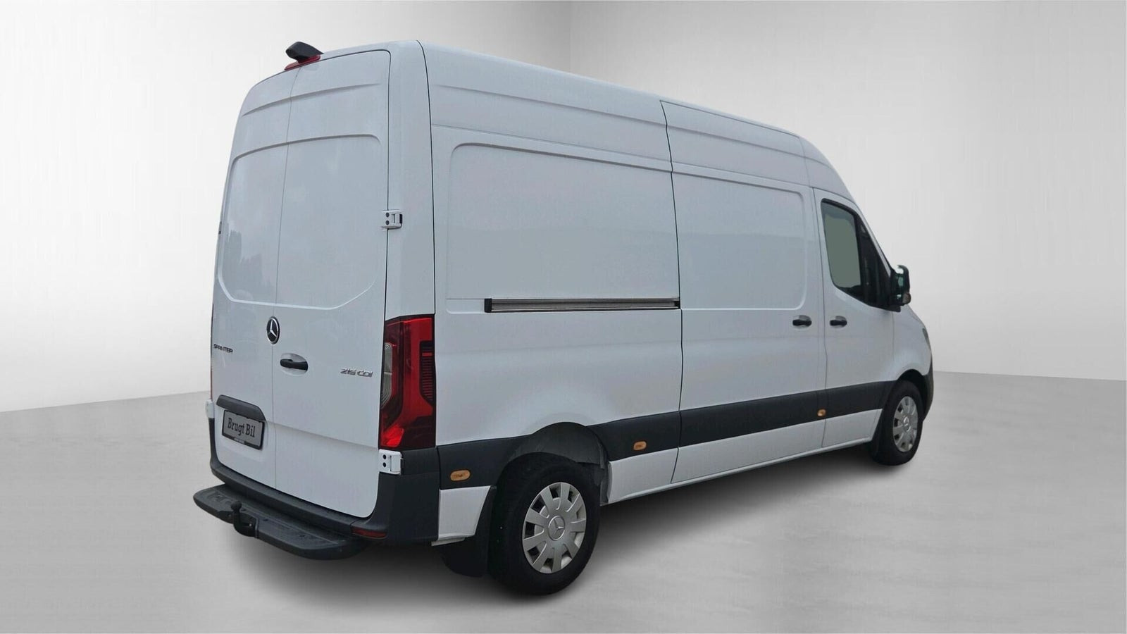 Hvid Mercedes Sprinter 215 fra 2023