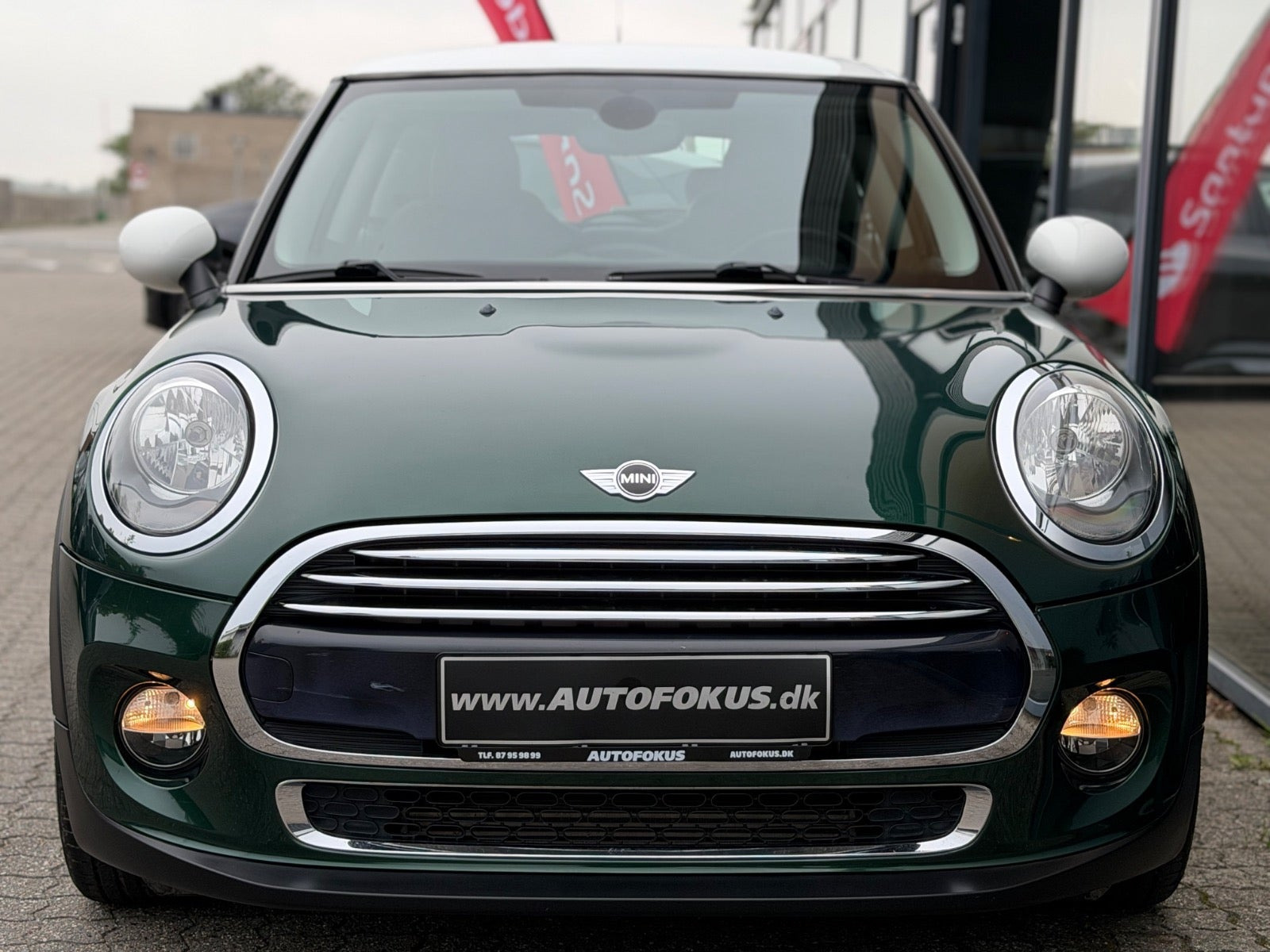 Grøn Mini Cooper fra 2015