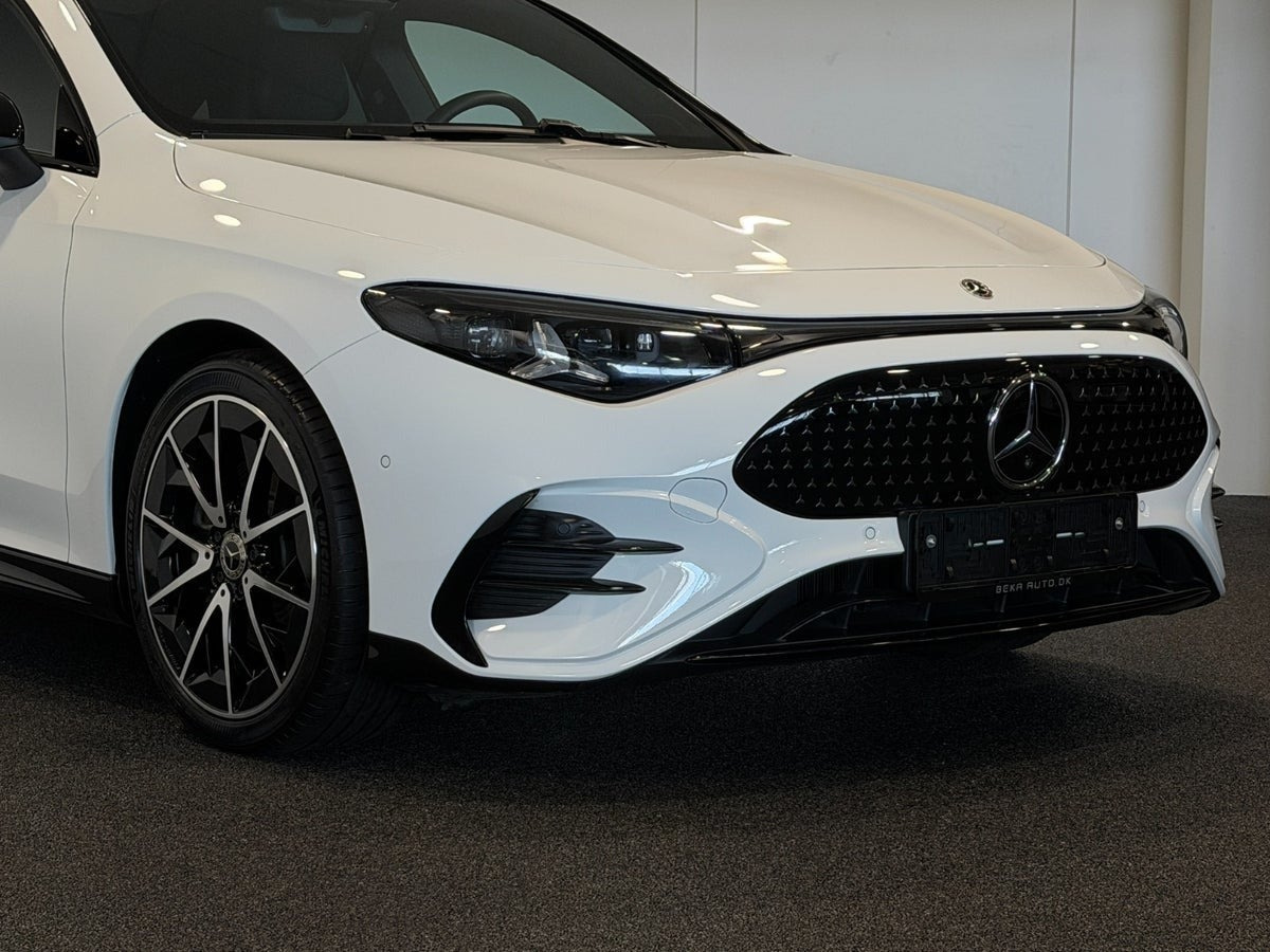Hvid Mercedes CLA250+ fra 2025