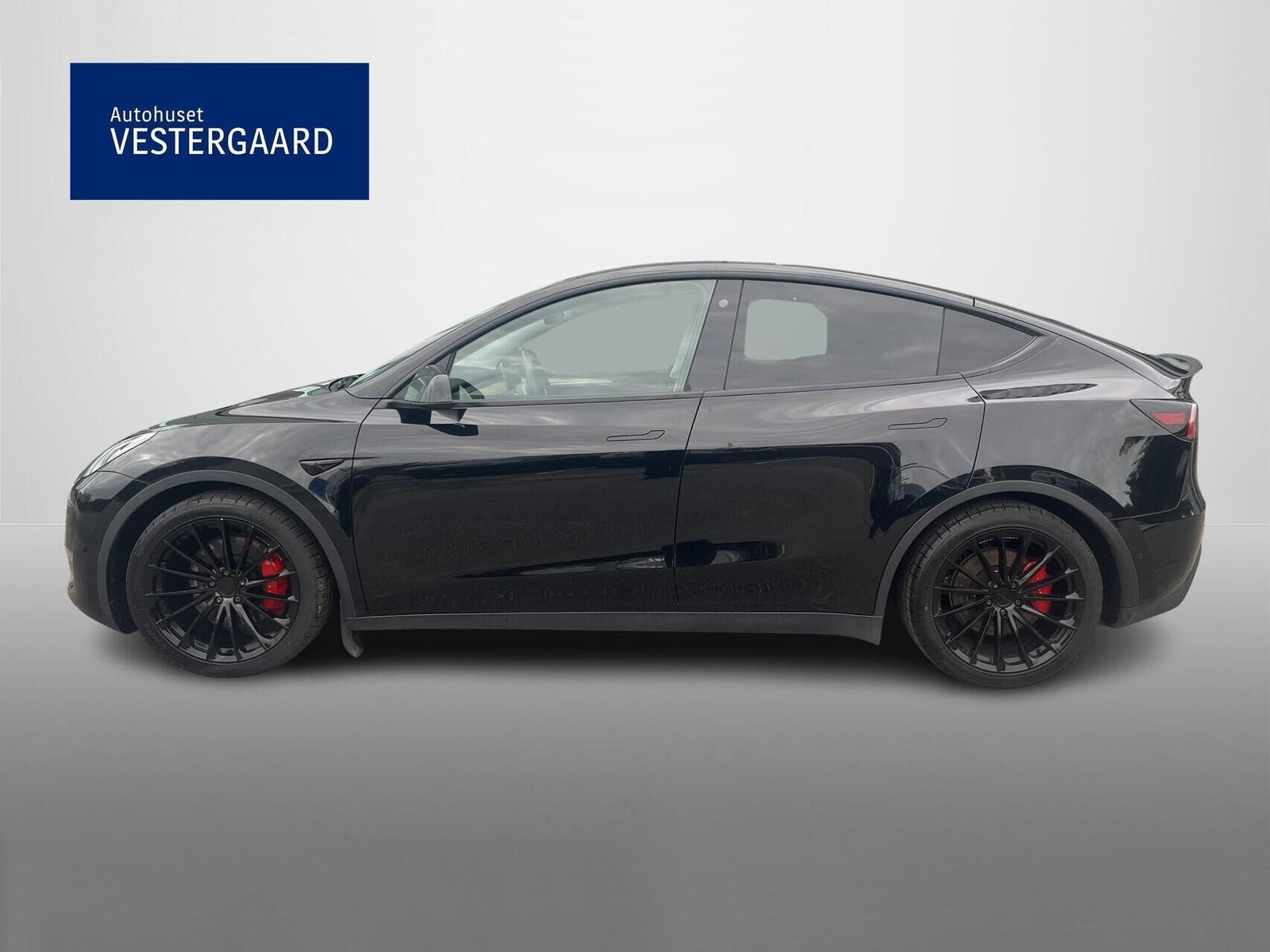 Sort Tesla Model Y fra 2022