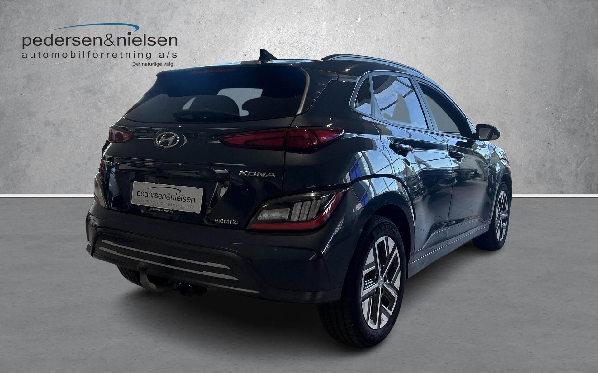 Blå Hyundai Kona fra 2022