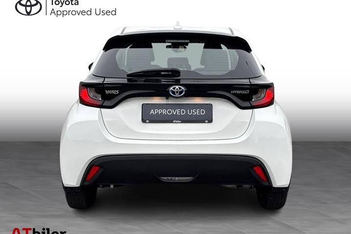 Hvid Toyota Yaris fra 2022