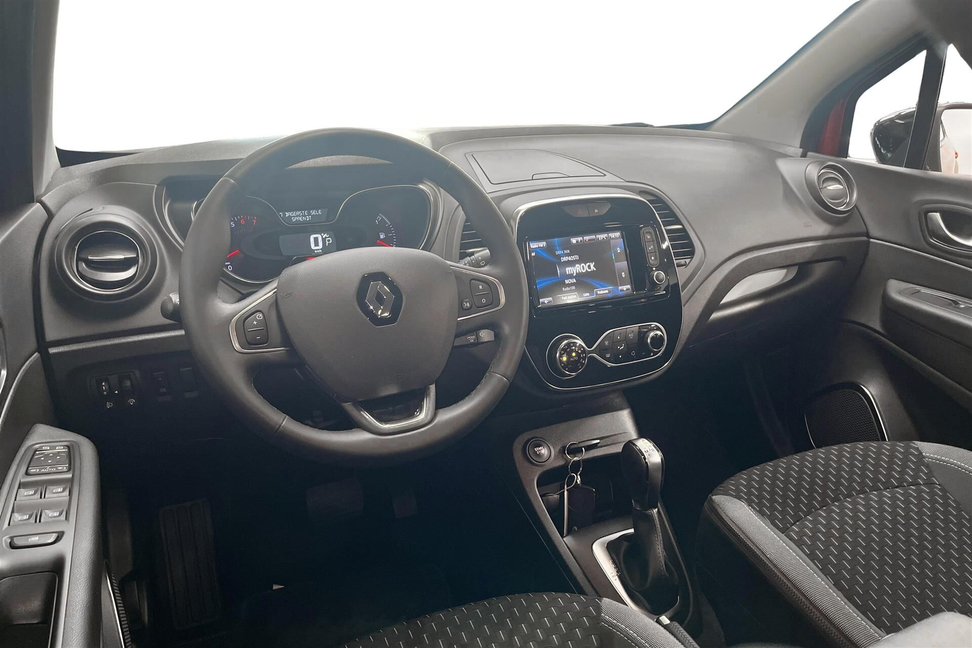 Rød Renault Captur fra 2018