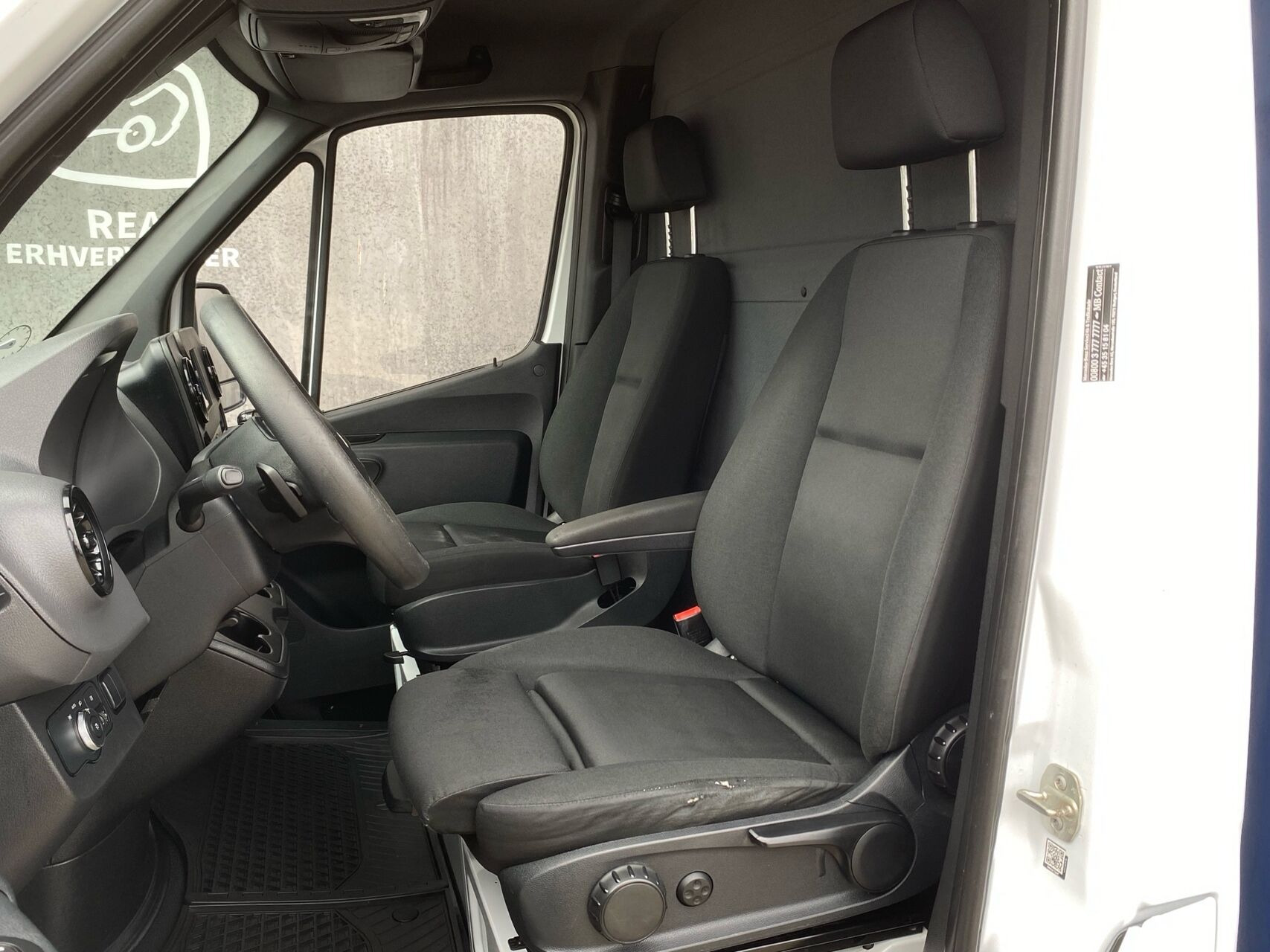 Hvid Mercedes Sprinter fra 2021