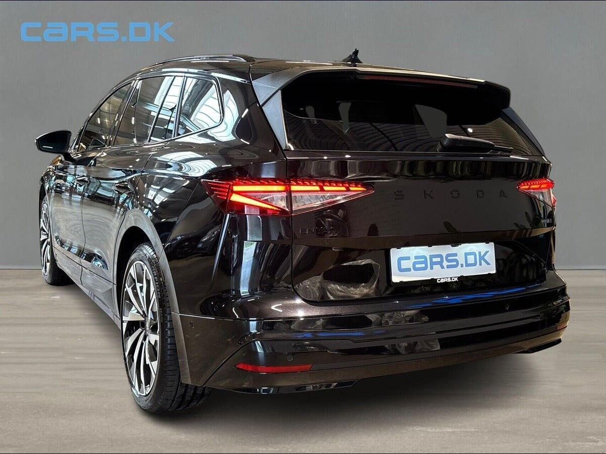 Sort Skoda Enyaq fra 2026
