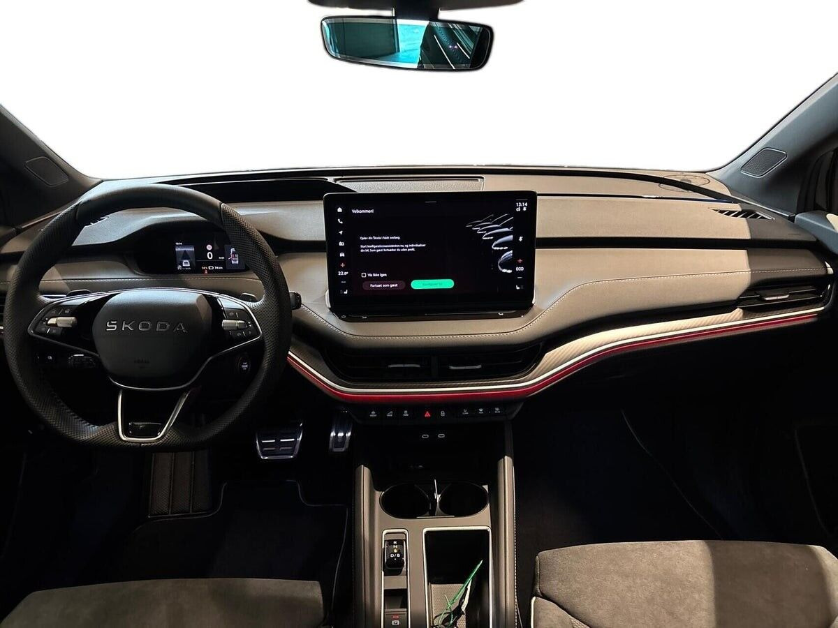 Sort Skoda Enyaq fra 2026