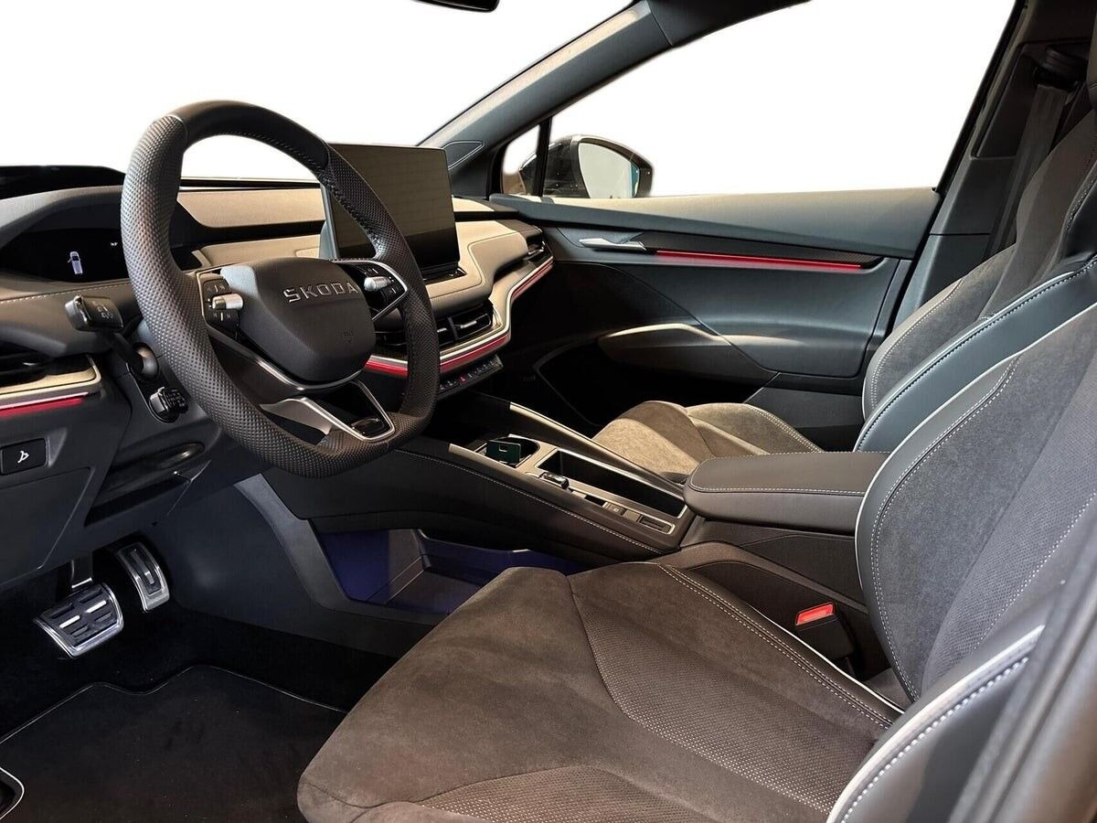 Sort Skoda Enyaq fra 2026