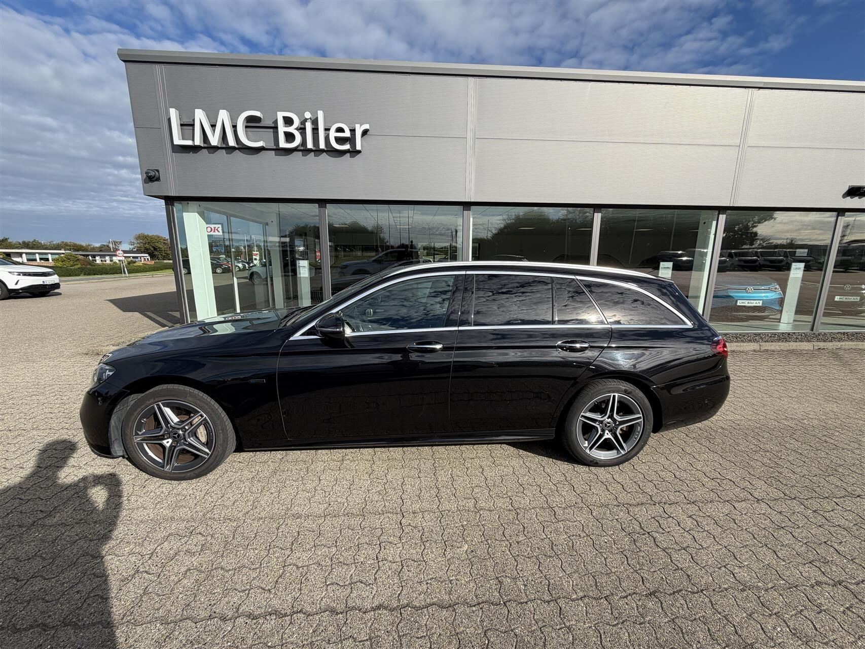 Sort Mercedes E300 de fra 2020