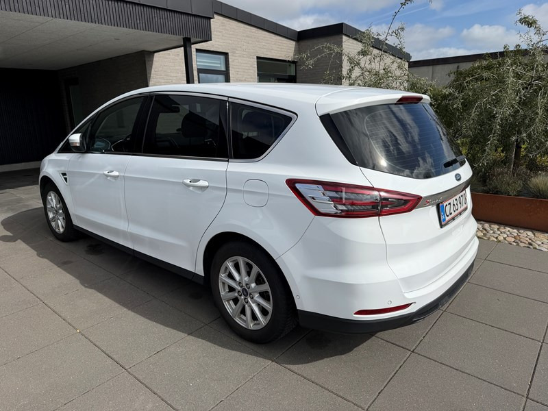 undefined Ford S-MAX fra 2015