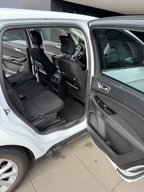 undefined Ford S-MAX fra 2015