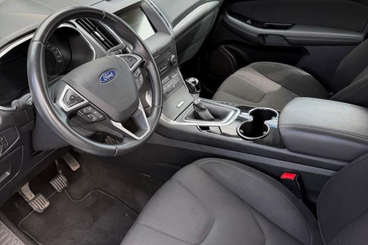 undefined Ford S-MAX fra 2015
