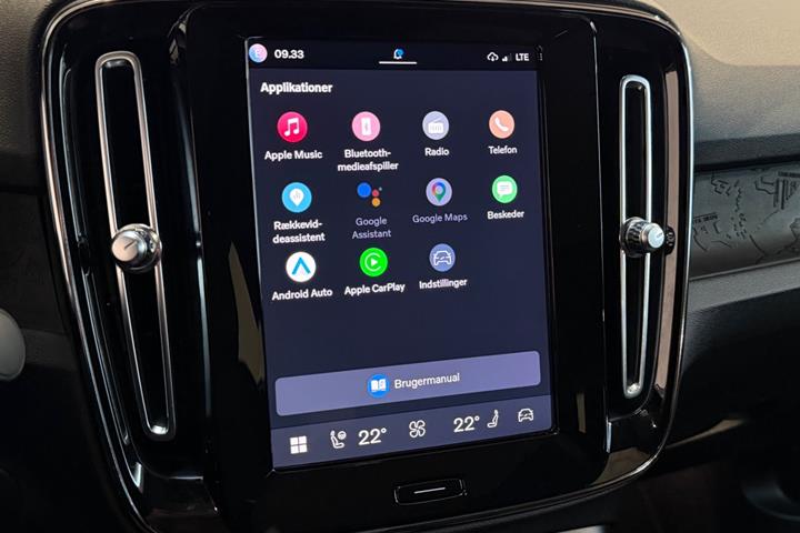 Grå Volvo C40 fra 2023