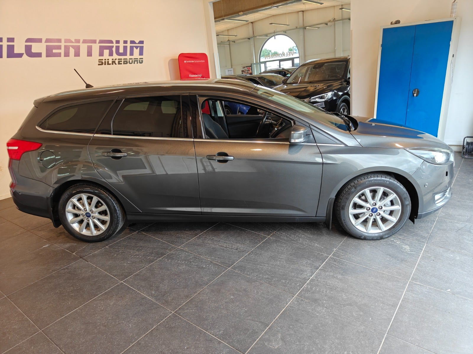 Grå Ford Focus fra 2017