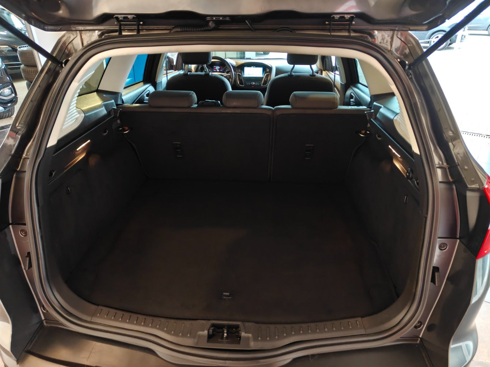Grå Ford Focus fra 2017