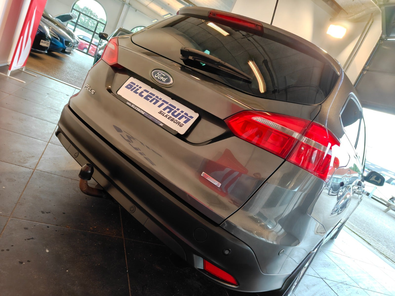 Grå Ford Focus fra 2017